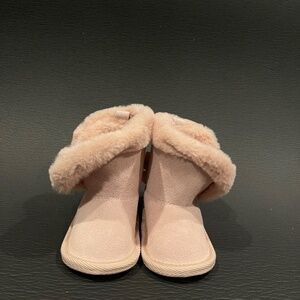 BearPaw pink bow boots (6-12months)